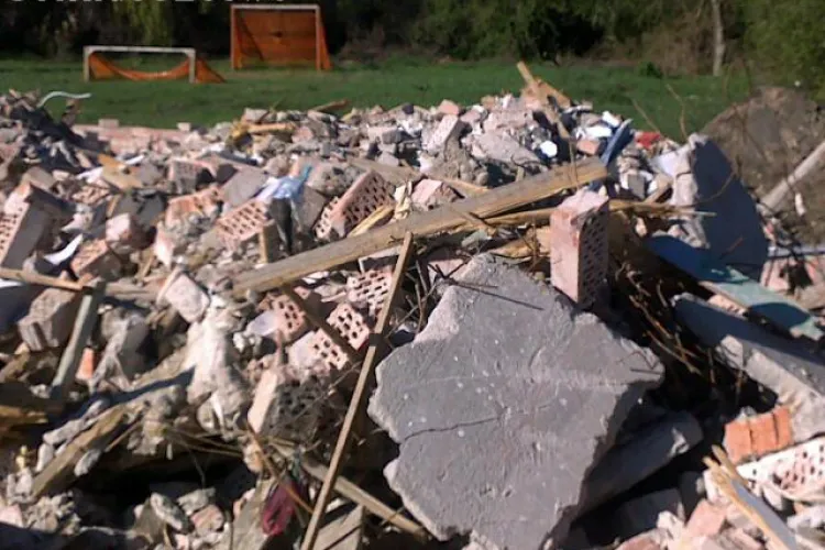 Cartodromul din Gheorgheni, transformat in rampa de gunoaie si moloz. GALERIE FOTO si VIDEO 