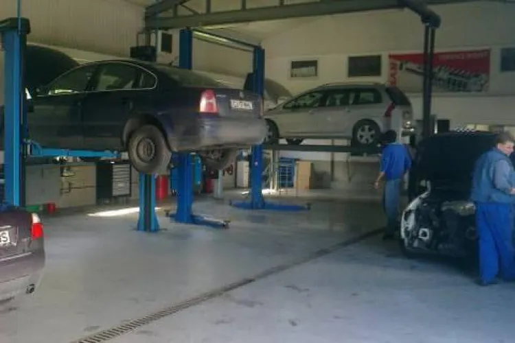 Electrica a taiat curentul in Baciu, dar a sunat Primaria Garbau sa anunte ca ii lasa pe oameni fara electricitate