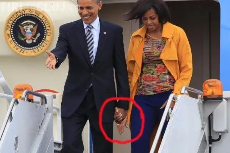 Sotia lui Barack Obama are trei maini? Vezi o gafa a unui fotograf de la Chicago Tribune FOTO