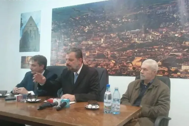 Eckstein, candidatul UDMR la Primaria Cluj-Napoca, si-a deschis "farmacia electorala" FOTO