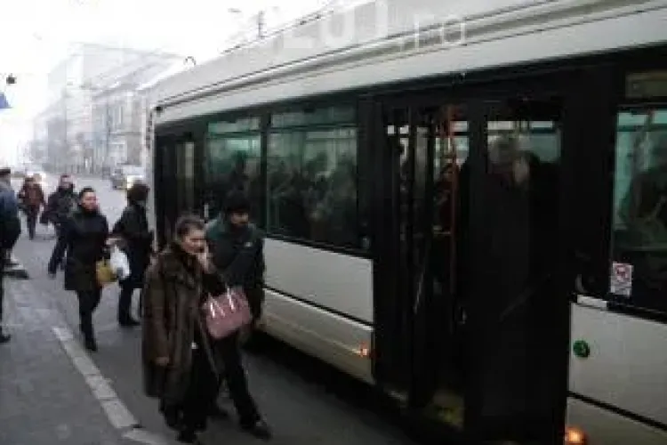  Eckstein-Kovacs promite linii de autobuz numai pentru studenti