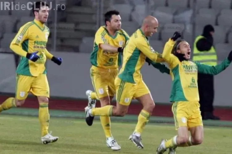 Valiza la meciul CS Mioveni - CFR Cluj! Un milion de euro pentru ca "feroviarii" sa fie batuti
