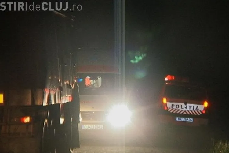 SOCANT! S-a aruncat in fantana pentru a se sinucide, dar a supravietuit! Apoi si-a dat foc la casa VIDEO