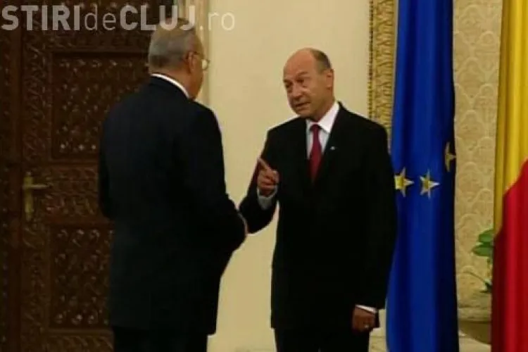 Basescu a refuzat sa dea mana cu Andrei Marga la depunerea juramantului ca ministru de Externe