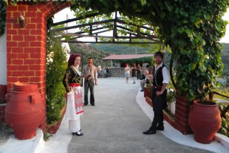 Creta- intre traditii, spectacol si miracol al naturii.  Ca turist, seara cretana iti va taia respiratia! FOTO / VIDEO