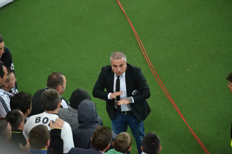 Felix Grigore, directorul U Cluj, se face ca nu vede: "Trebuie sa castigam la masa verde. CFR s-a retras din teren" VIDEO