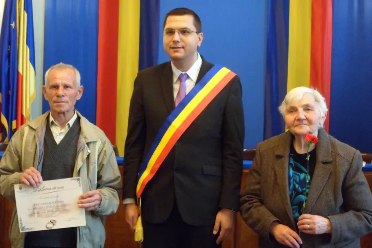 112 familii clujene sarbatorite pentru 50 de ani de casnicie FOTO