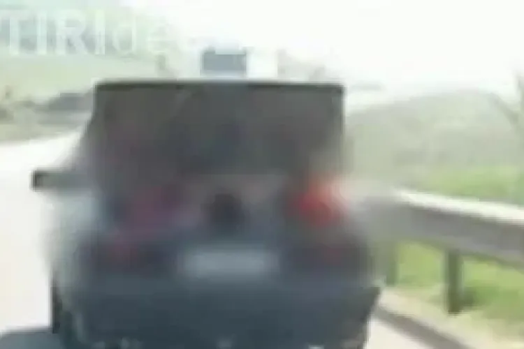 A plimbat patru copii in portbagajul masinii pe centura Clujului VIDEO
