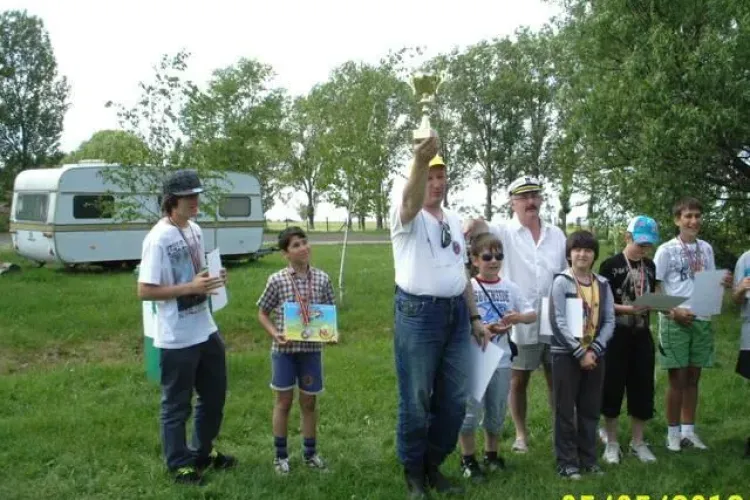 Elevii clujeni au obtinut medalii la Cupa Crisius de navomodelism