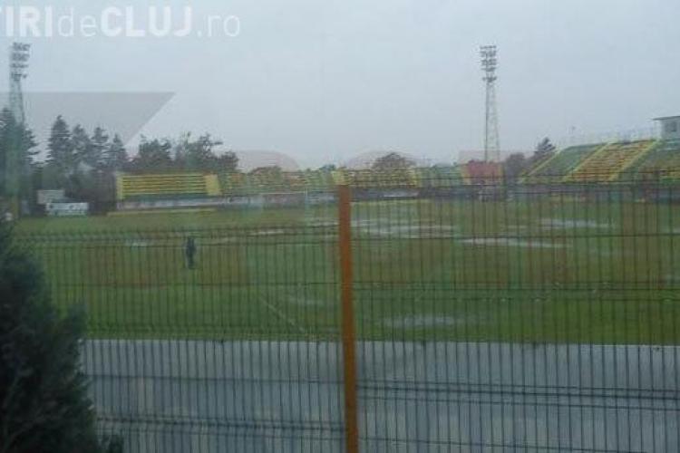 Meciul CS Mioveni - CFR Cluj, amanat din cauza inundarii terenului FOTO - UPDATE - Meciul a inceput la 21.45