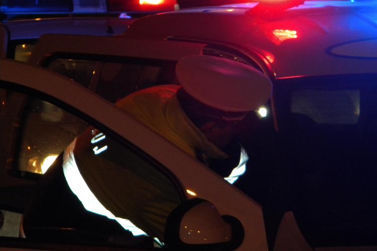 Accident la Panticeu produs de un barbat care nu avea permis si care a fugit de politie