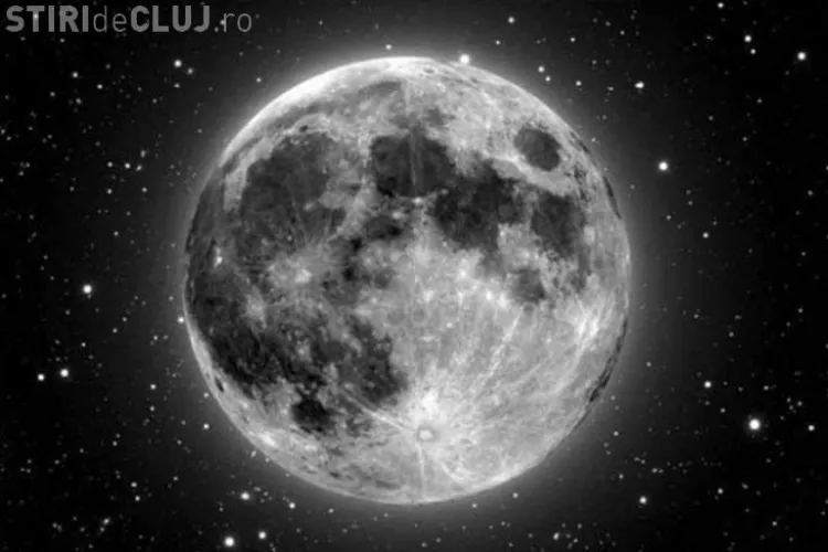 Fotografii GENIALE cu SuperLUNA! Fenomenul a fost de o frumusete rapitoare FOTO