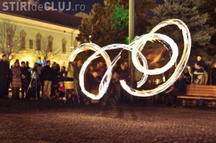 Zilele Clujului Trupa Juggling Cluj Face Jonglerii Cu Foc In