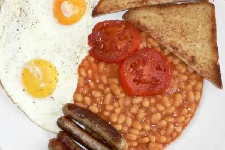 42% dintre romani nu iau micul dejun, dar la cina mananca pe rupte