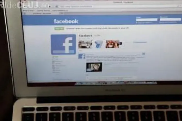 Concediata pentru ca a ras de un client pe Facebook