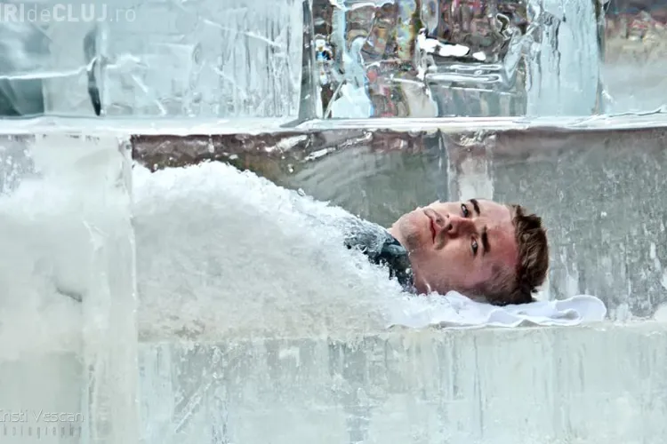 Cristian Gog a stat in gheata 3 ore! IMAGINI SUPERBE cu un Cristian Gog "inghetat" FOTO si VIDEO