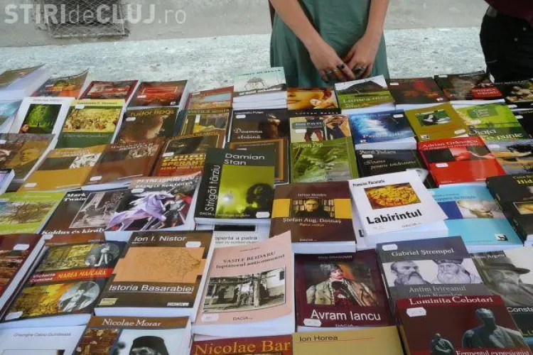 Clujenii pot castiga 10 metri de carte la Promenada Cartilor