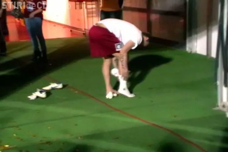 Suvenir CFR pentru fani! Lionn le-a aruncat suporterilor ciorapii VIDEO