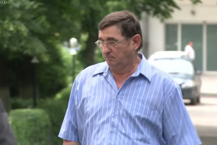 Medicul spagar Ioan Dobrescu, cercetat in stare de libertate! A fost nemultumit ca a primit 500 de lei mita