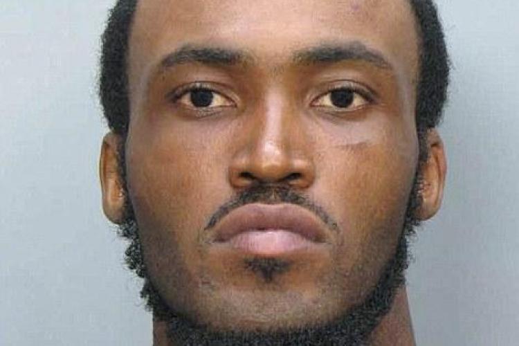 Fotografii socante! Canibalul din Miami care si-a muscat victima de cap VIDEO