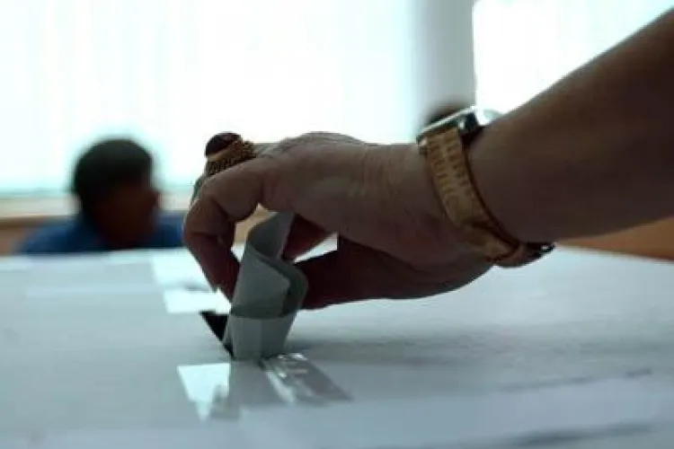 REZULTALE OFICIALE PARTIALE: USL - 53,27 %, PDL -15,80 % si PSD - 9,93% la primari 