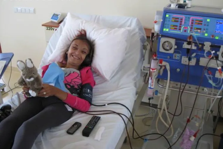  Stiri de Cluj a premiat curajul si demnitatea copiilor si tinerilor dependenti de dializa din Asociatia Claudia Safta 