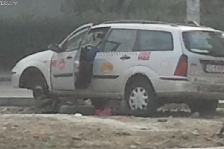 Accident in Floresti! O soferita beata a intrat in sensul giratoriu