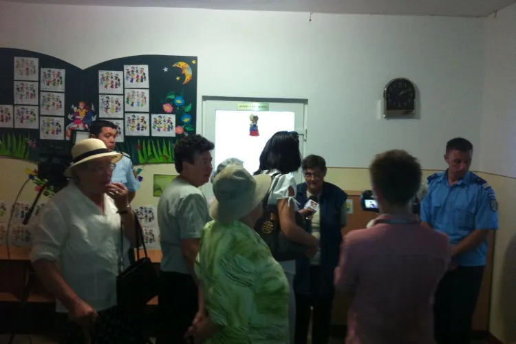 FRAUDA! Buletine gata votate la o sectie din Manastur. UPDATE - Sectia 11 a fost redeschisa, fiind o alarma falsa VIDEO