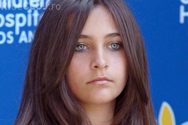 De ce isi obliga Michael Jackson copiii sa poarte masti in public?