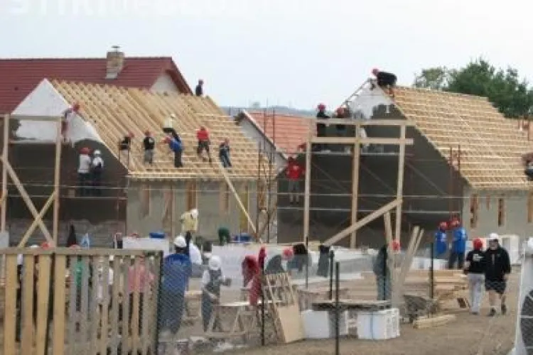  Americanii construiesc o casa la Cluj prin organizatia Habitat pentru Umanitate