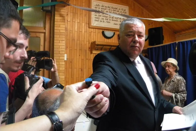 Marius Nicoara a votat: "Trebuie sa scoatem stampila de coruptie de pe acest oras" VIDEO