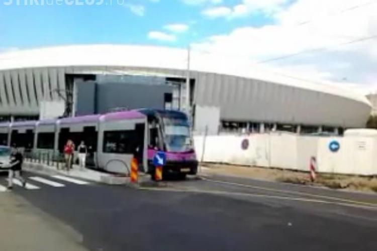 Cu tramvaiul nou prin Cluj-Napoca! Un impatimit a filmat o cursa cu "minunea" MOV VIDEO