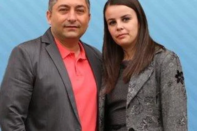 Tise iese din viata publica