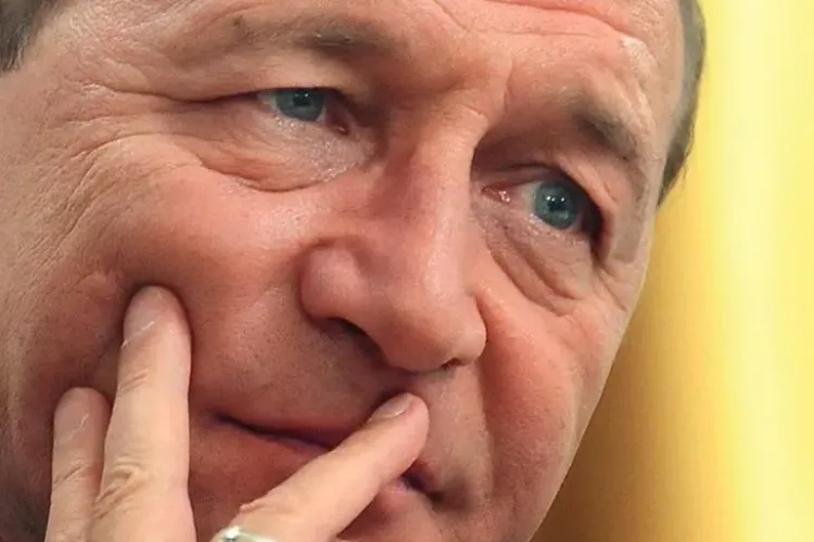 BĂSESCU a sunat să vadă care este starea lui Năstase