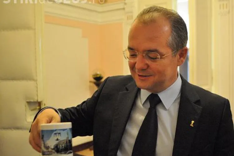 Cum a fost prima zi la Primărie a lui Emil Boc FOTO