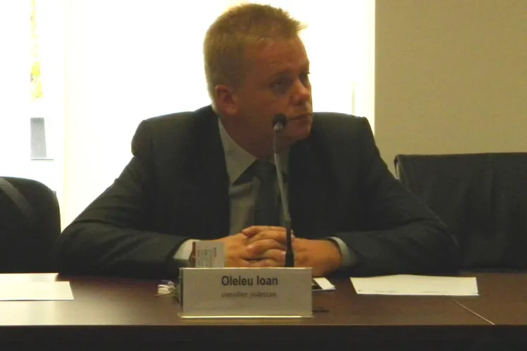 Vicepreşedinţii Consiliului Județean Cluj sunt Ioan Oleleu (PSD) şi Vakar Istvan (UMDR). Ungurii joacă ”dublu” la Cluj