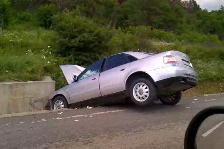 Accident pe dealul Topa! Traficul între Cluj și Zalău a fost blocat 30 de minute VIDEO