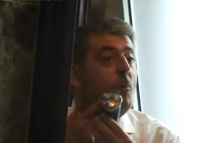 Uioreanu şi-a ras mustaţa pentru că a câştigat Consiliul Judeţean Cluj FOTO