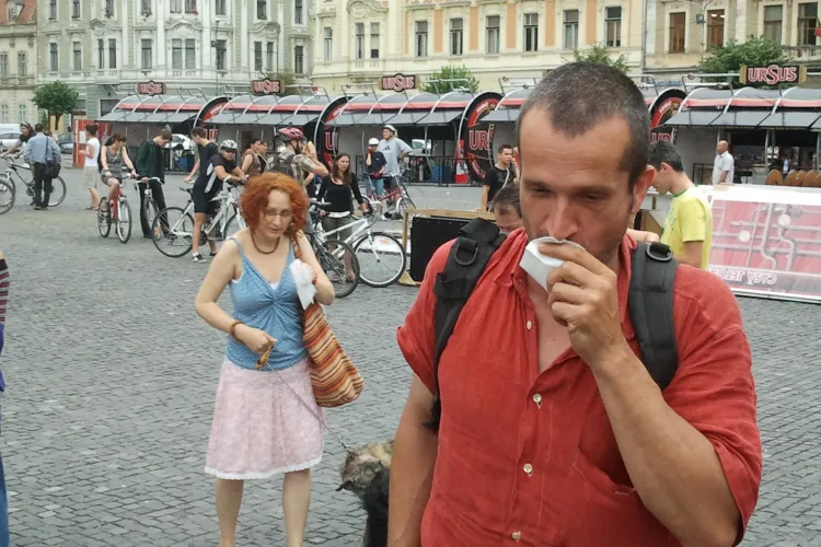 Protest în Piața Unirii faţă de plagiatul lui Ponta: E o rușine că ne reprezintă la Consiliul European de la Bruxelles