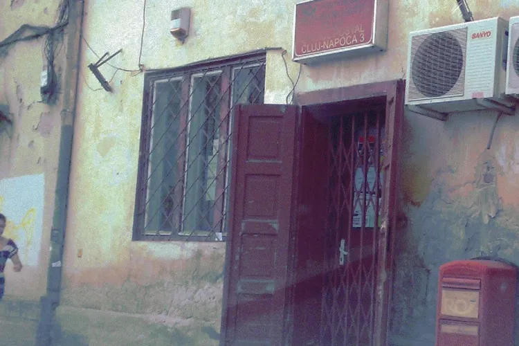 Oficiul Poștal 3 de pe 21 Decembrie a fost desființat! Clujenii se plâng că sunt puși pe drumuri