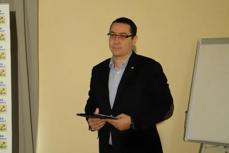 Premierul Victor Ponta este acuzat ca si-a plagiat lucrarea de doctorat