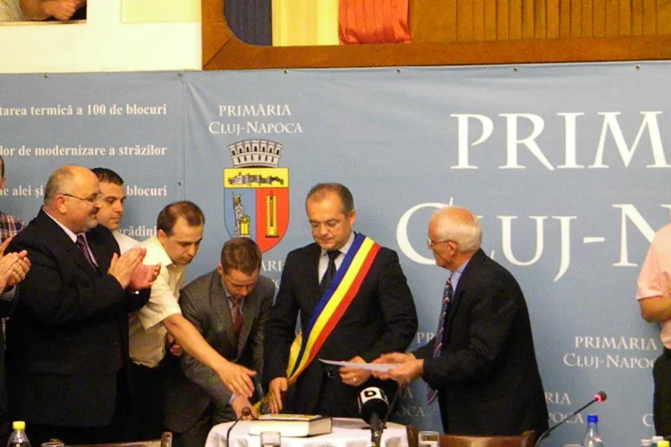 Emil Boc e OFICIAL primar! VEZI ce mesaj le-a transmis clujenilor VIDEO