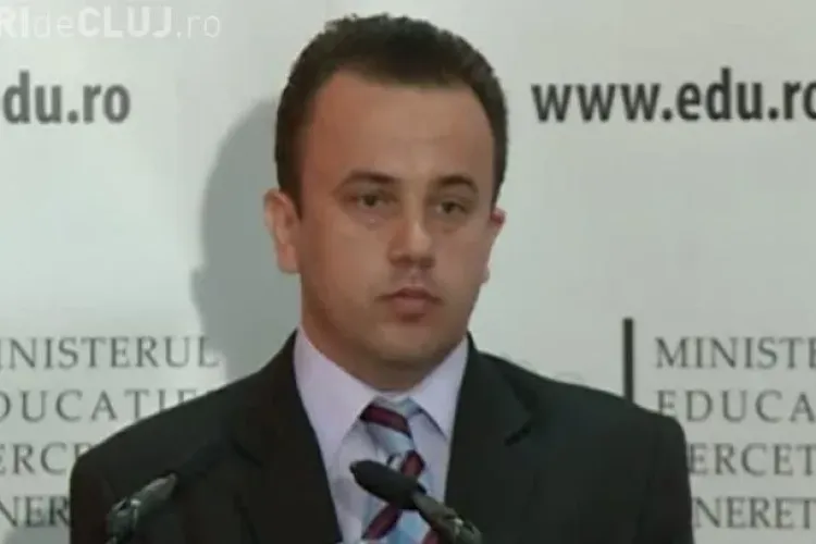 Ministrul Educației, Liviu Pop, profesor de matematică, nu a ştiut să rezolve o problemă de la Evaluare VIDEO