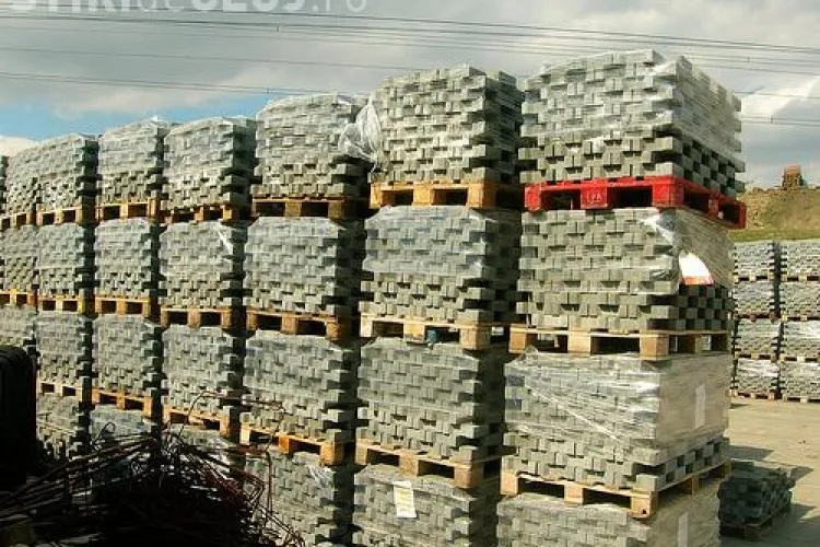 47.000 de lei pentru pavarea curtii de la Clinica de Ortopedie din Cluj