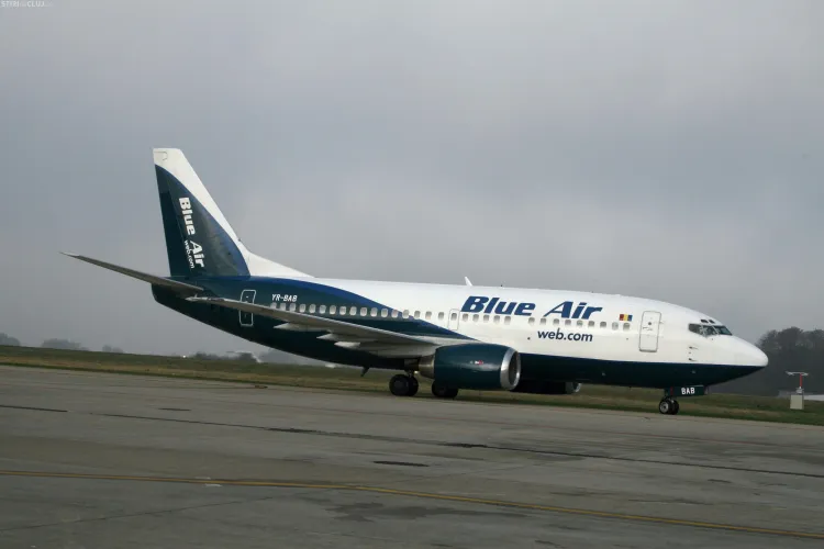Mai multe firme au cerut insolventa companiei aeriene Blue Air