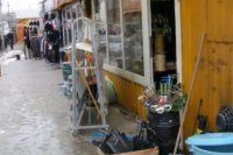 Proprietarii de tarabe de pe Canalul Morii, din zona strazii Arges, au dat in judecata Primaria Cluj-Napoca