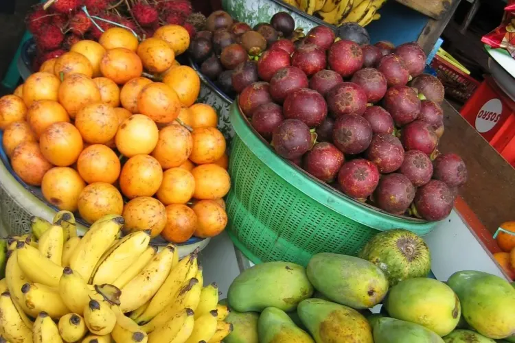 Primaria impune preturi maxime pentru comerciantii din piete