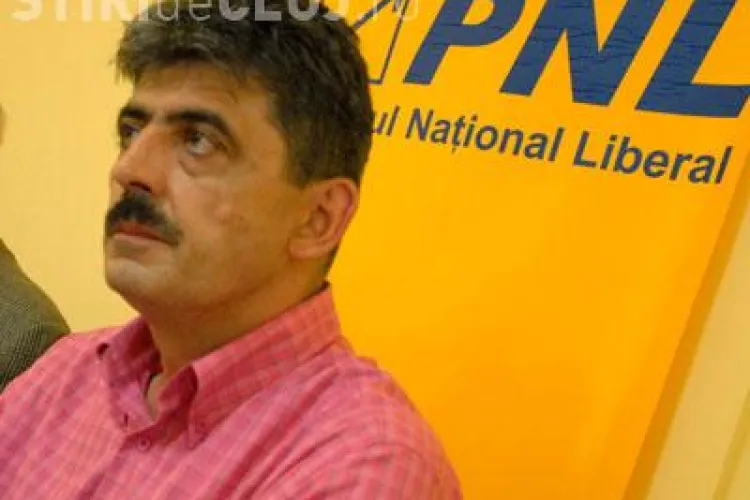 Horia Uioreanu: Profesorul de drept neconstitutional, Emil Boc, legitimeaza dictaturile