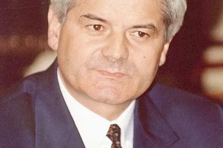 Vulpea iese la pensie. Presedintele a semnat decretul de incetare a raporturilor de munca ale chestorului Virgil Ardelean