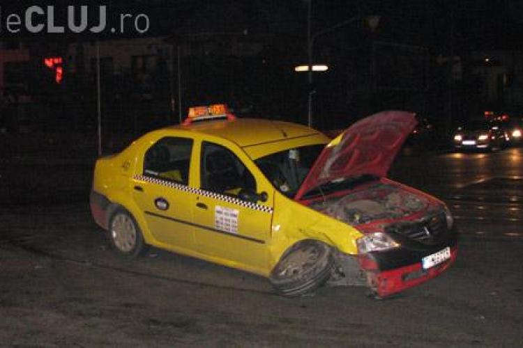 Sofer de taxi ranit in Piata Cipariu din Cluj-Napoca